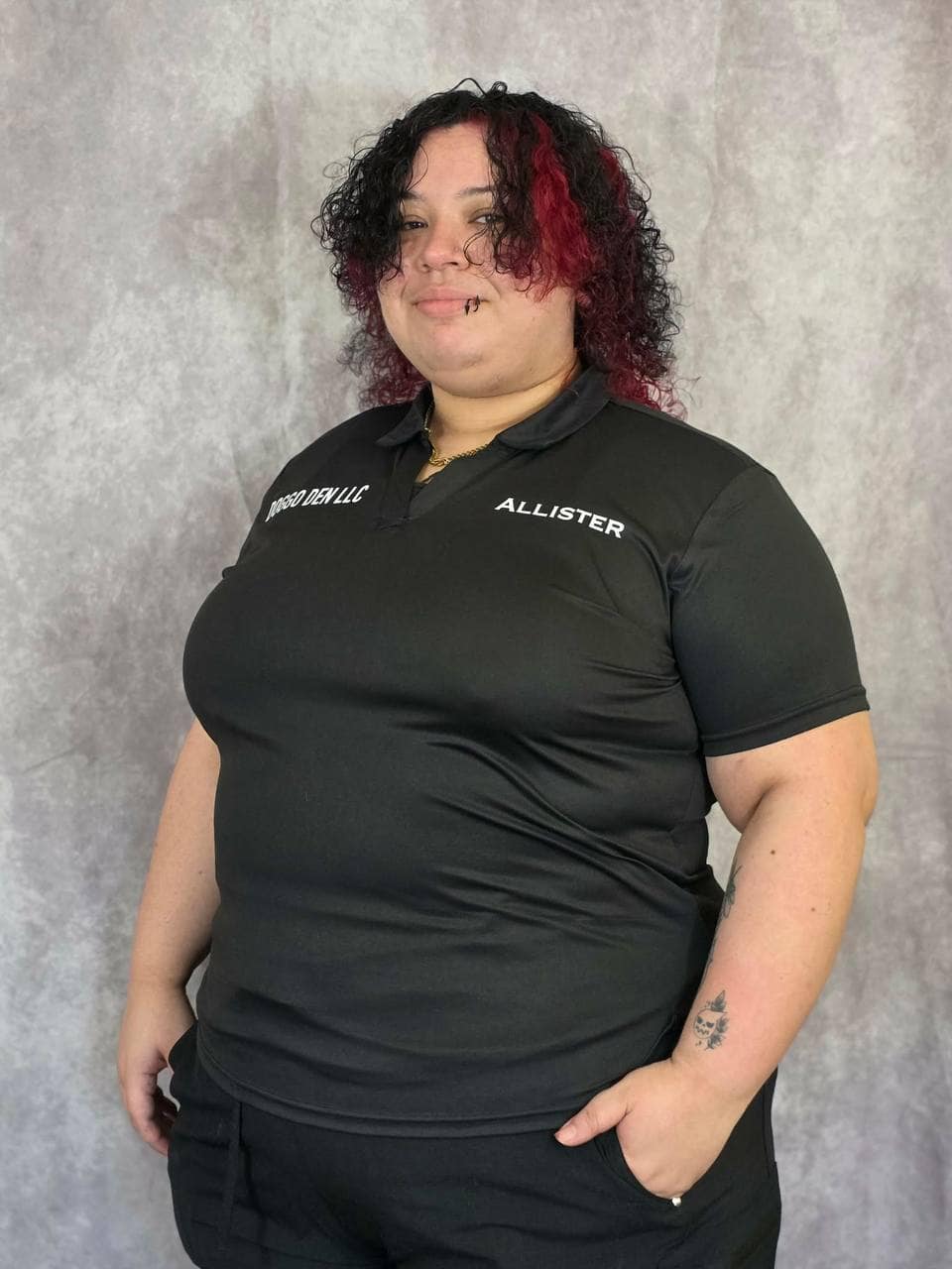 Doggo Den groomer Alyster, Pet Groomer